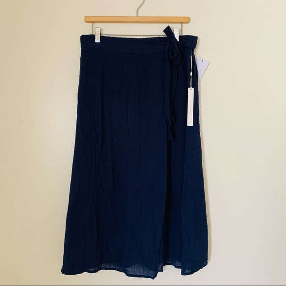 Caslon Navy Blue Peacoat Skirt Size Medium M - Picture 2 of 10